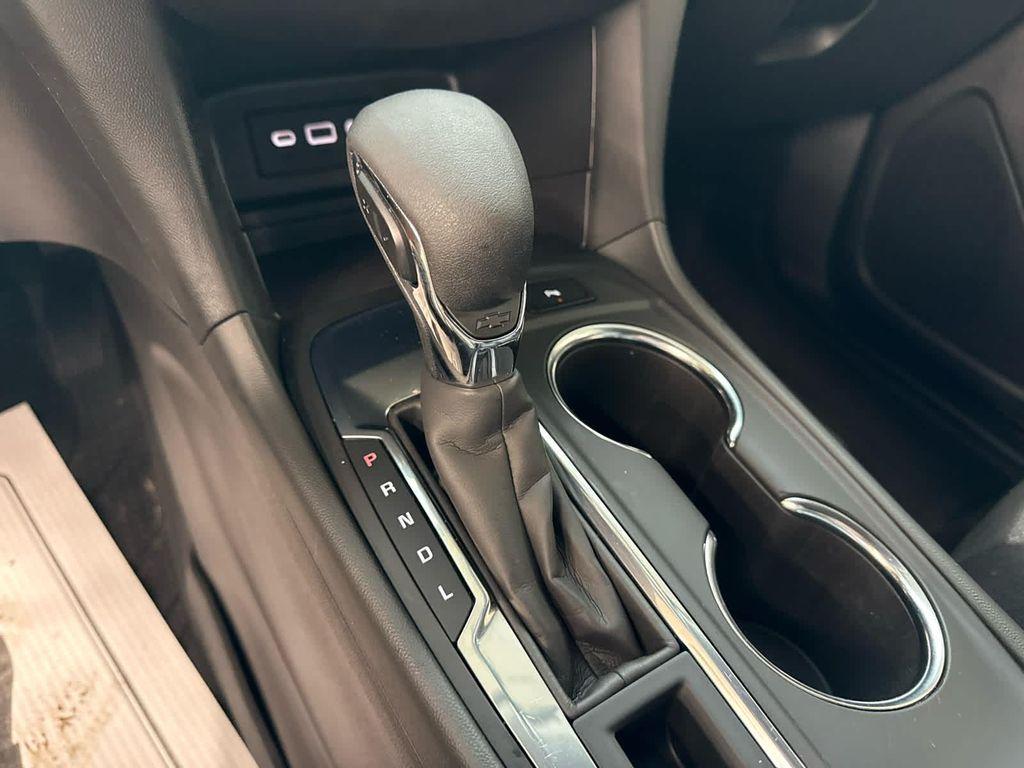 used 2024 Chevrolet Equinox car, priced at $24,800