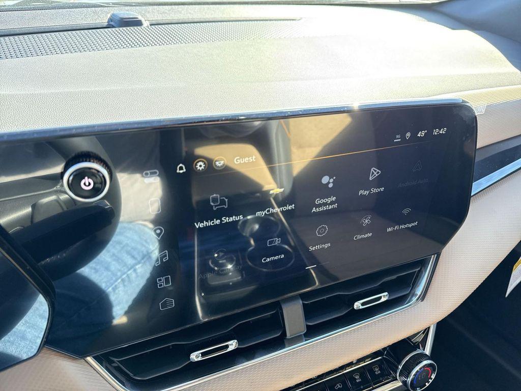 new 2026 Chevrolet Equinox car, priced at $35,395