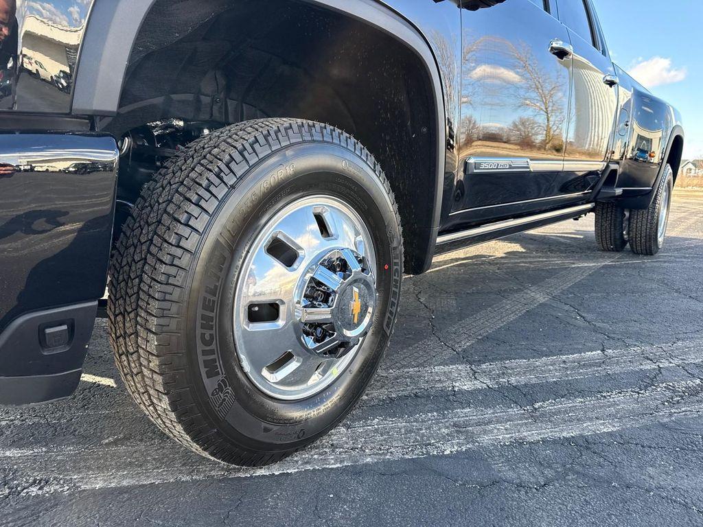 new 2026 Chevrolet Silverado 3500 car, priced at $94,710