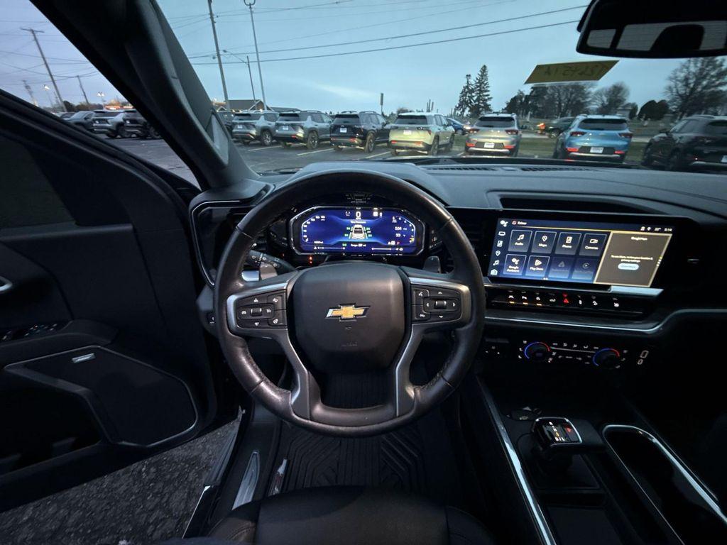 used 2022 Chevrolet Silverado 1500 car, priced at $43,495