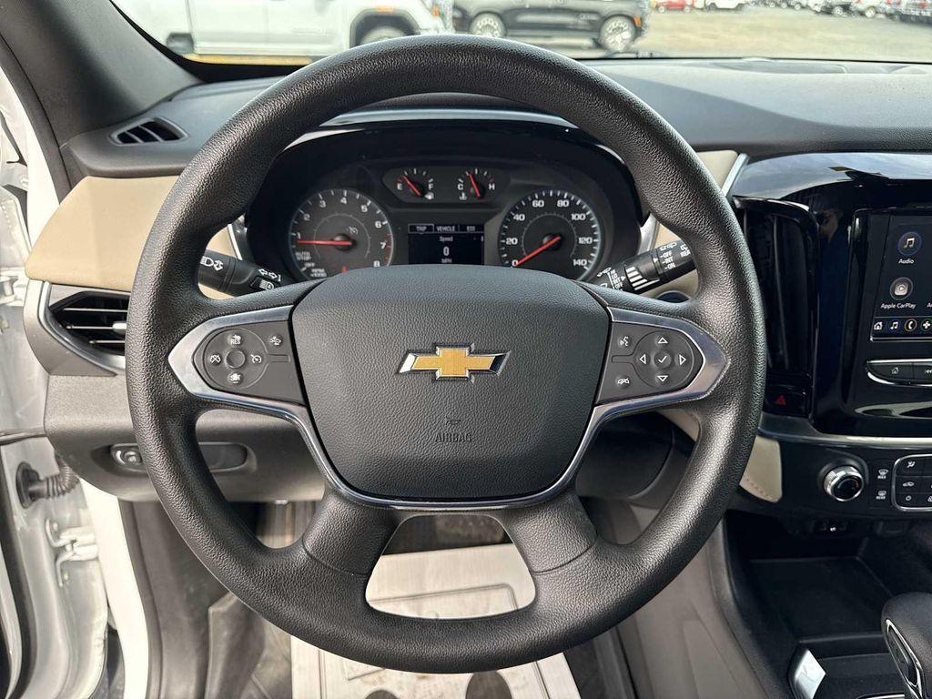 used 2023 Chevrolet Traverse car, priced at $25,495