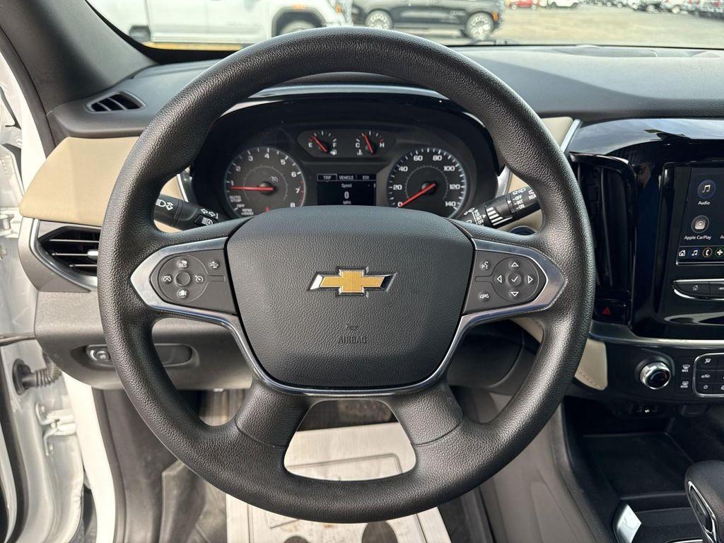 used 2023 Chevrolet Traverse car, priced at $25,800