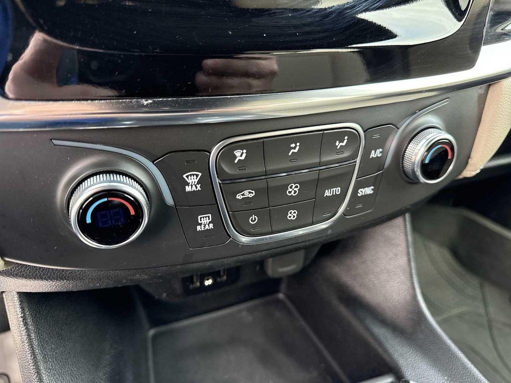 used 2023 Chevrolet Traverse car, priced at $25,495