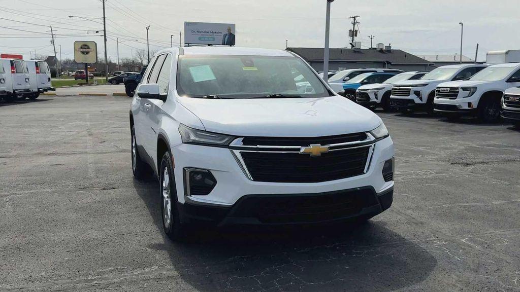 used 2023 Chevrolet Traverse car, priced at $25,495