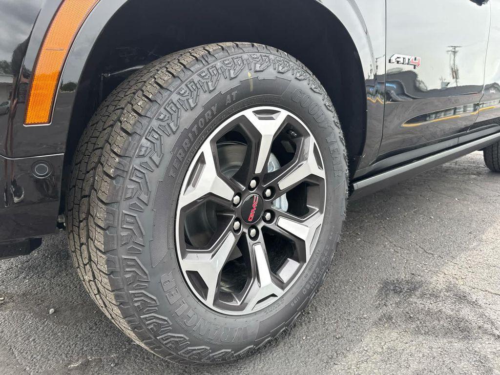 new 2026 GMC Yukon XL car, priced at $104,685