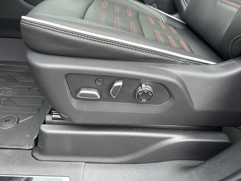 new 2026 GMC Yukon XL car, priced at $104,685