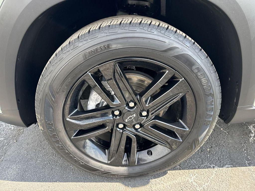 used 2025 Chevrolet Trax car, priced at $23,800