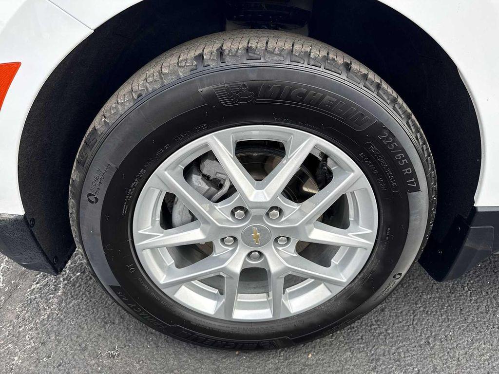 used 2024 Chevrolet Equinox car, priced at $29,870