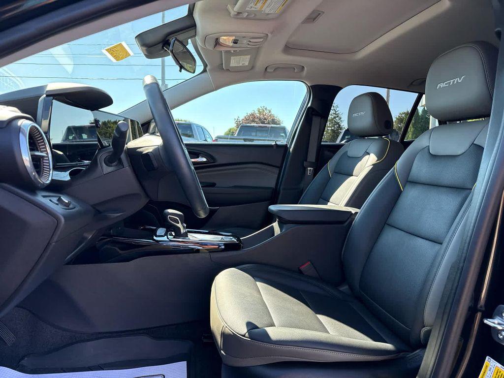 used 2025 Chevrolet Trax car, priced at $24,800