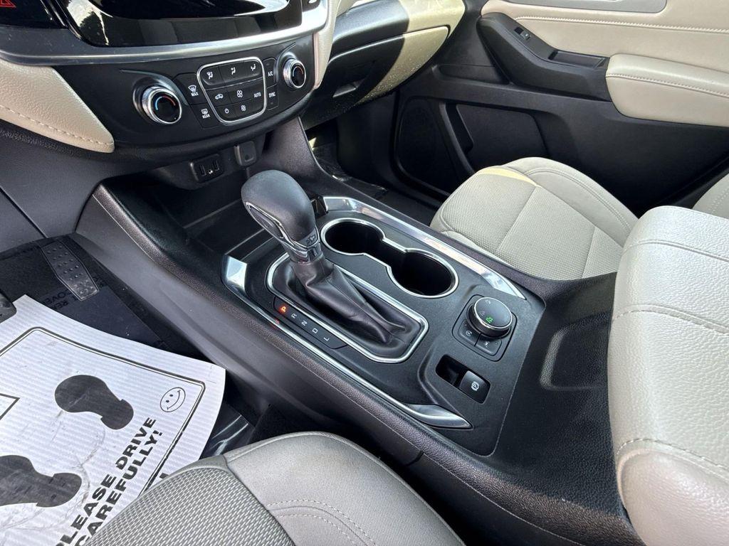 used 2022 Chevrolet Traverse car, priced at $27,795