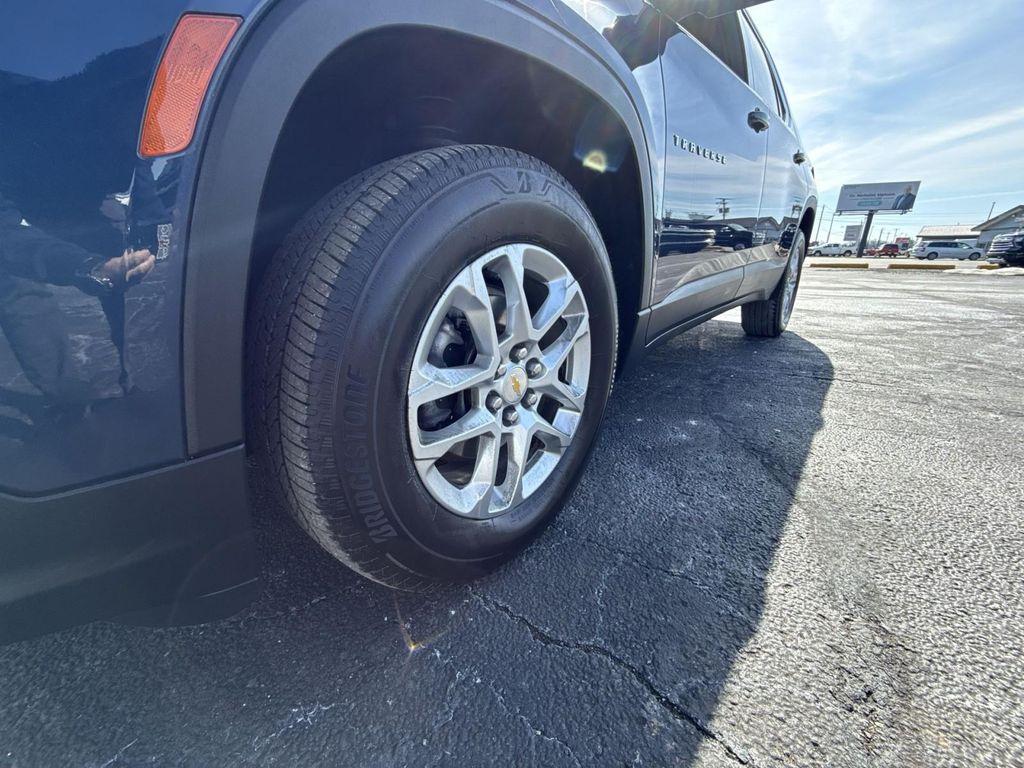used 2022 Chevrolet Traverse car, priced at $27,795