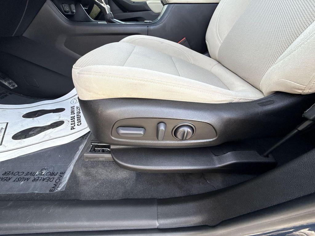 used 2022 Chevrolet Traverse car, priced at $27,795