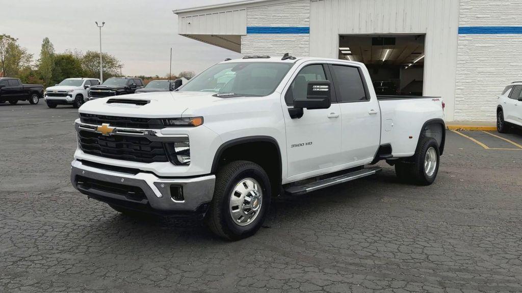new 2026 Chevrolet Silverado 3500 car, priced at $79,215