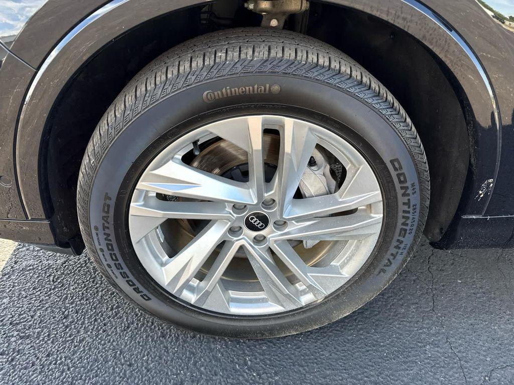 used 2021 Audi Q7 car, priced at $25,400