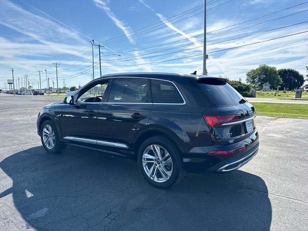 used 2021 Audi Q7 car, priced at $25,400