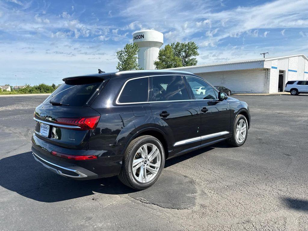 used 2021 Audi Q7 car, priced at $25,400