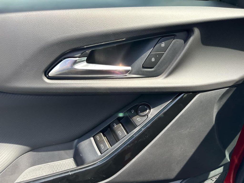 new 2026 Chevrolet Equinox car, priced at $33,035