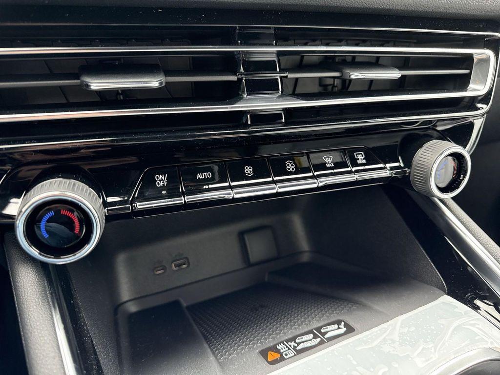 new 2026 Chevrolet Traverse car, priced at $60,015