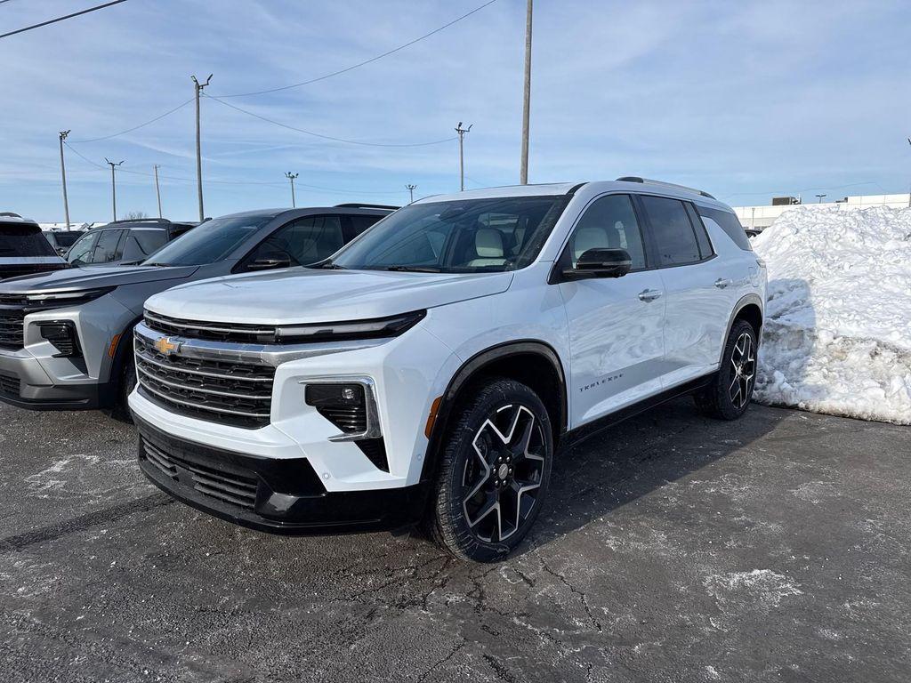 new 2026 Chevrolet Traverse car, priced at $60,015