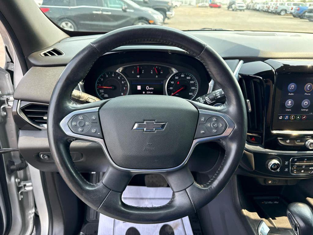 used 2022 Chevrolet Traverse car, priced at $25,800