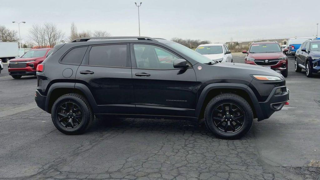 used 2015 Jeep Cherokee car, priced at $7,900