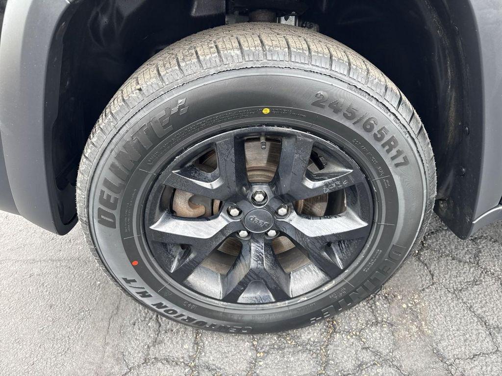 used 2015 Jeep Cherokee car, priced at $7,900