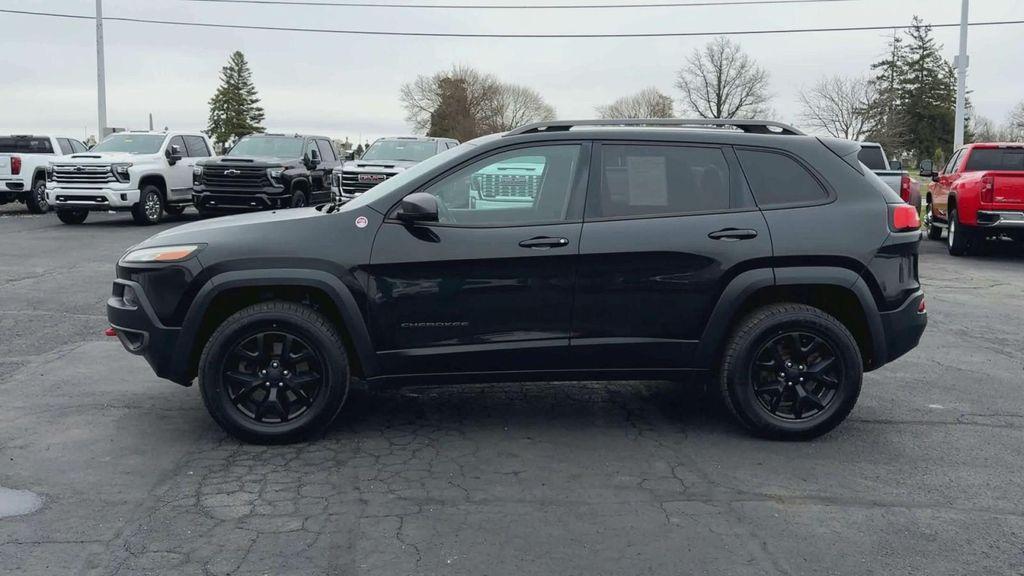 used 2015 Jeep Cherokee car, priced at $7,900