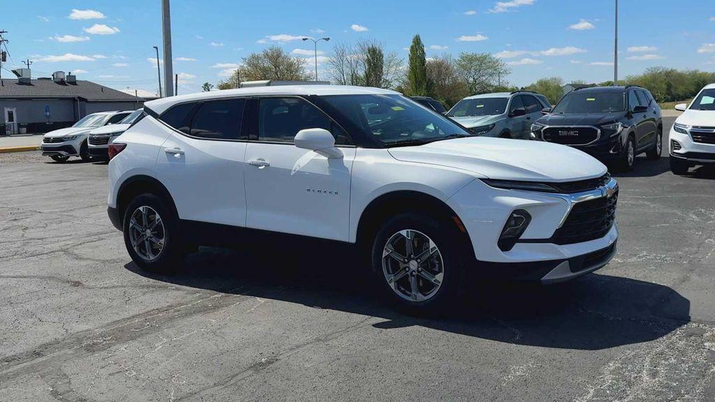 used 2025 Chevrolet Blazer car, priced at $25,900