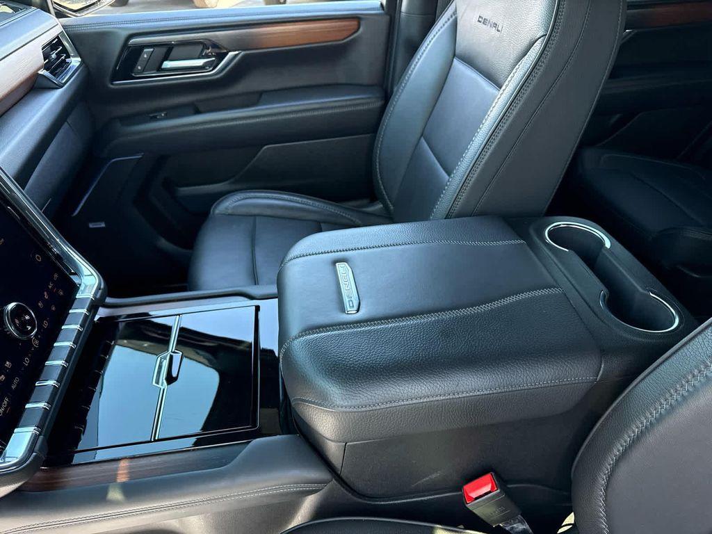 used 2025 GMC Yukon car, priced at $67,800