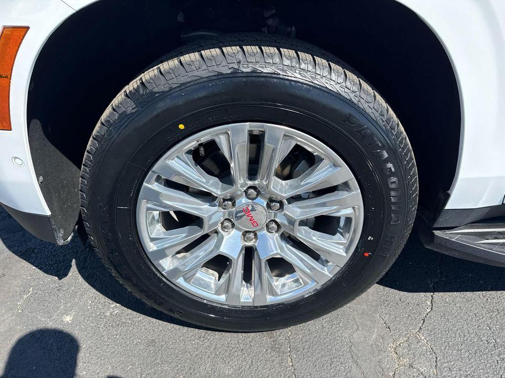 used 2025 GMC Yukon car, priced at $67,800