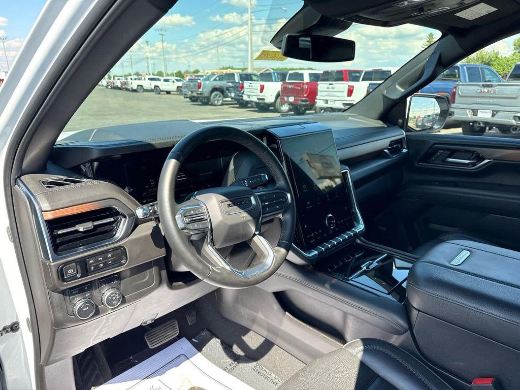 used 2025 GMC Yukon car, priced at $67,800