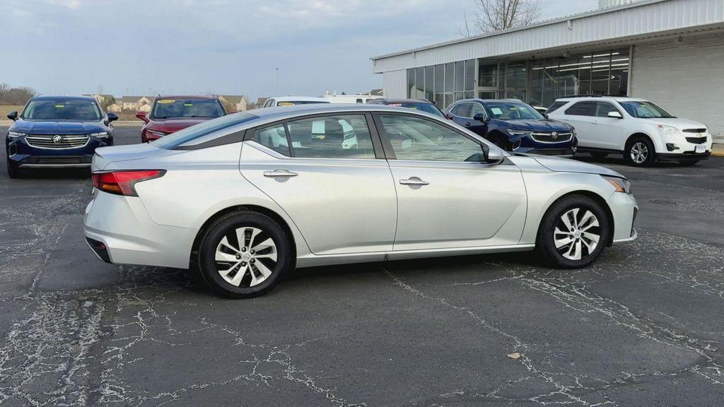 used 2023 Nissan Altima car, priced at $15,400