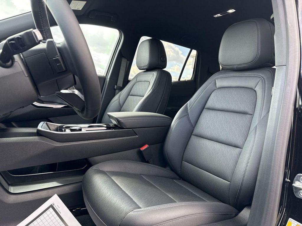 new 2026 Chevrolet Equinox car, priced at $33,340