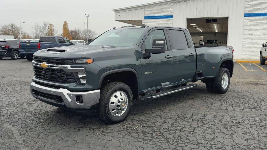 new 2026 Chevrolet Silverado 3500 car, priced at $80,025