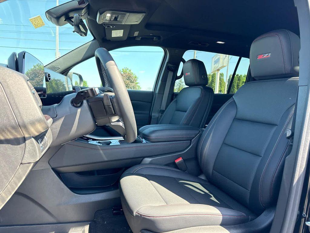 new 2026 Chevrolet Traverse car, priced at $58,944