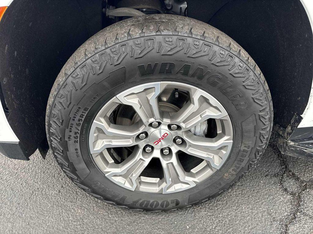 used 2023 GMC Yukon XL car, priced at $39,495