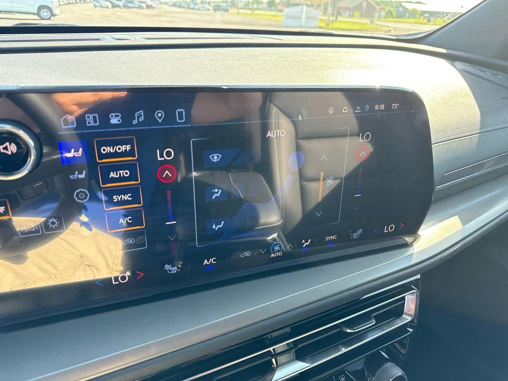 new 2026 Chevrolet Traverse car, priced at $49,520