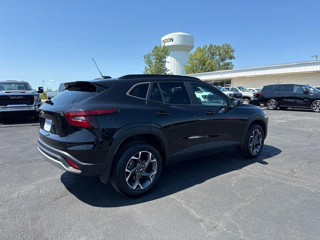 used 2024 Chevrolet Trax car, priced at $22,800