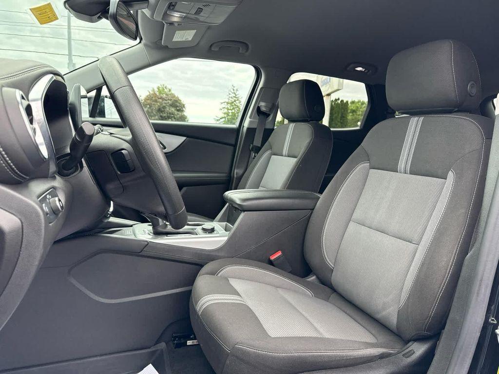 used 2025 Chevrolet Blazer car, priced at $29,495