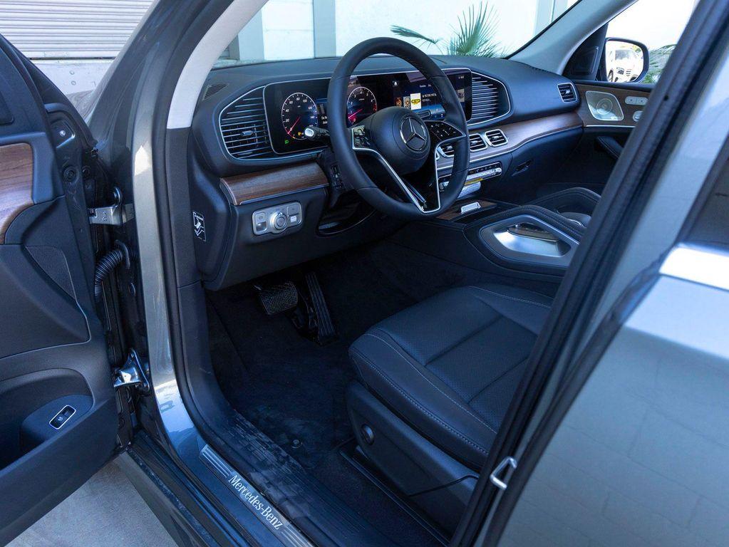 new 2026 Mercedes-Benz GLE 350 car, priced at $73,035