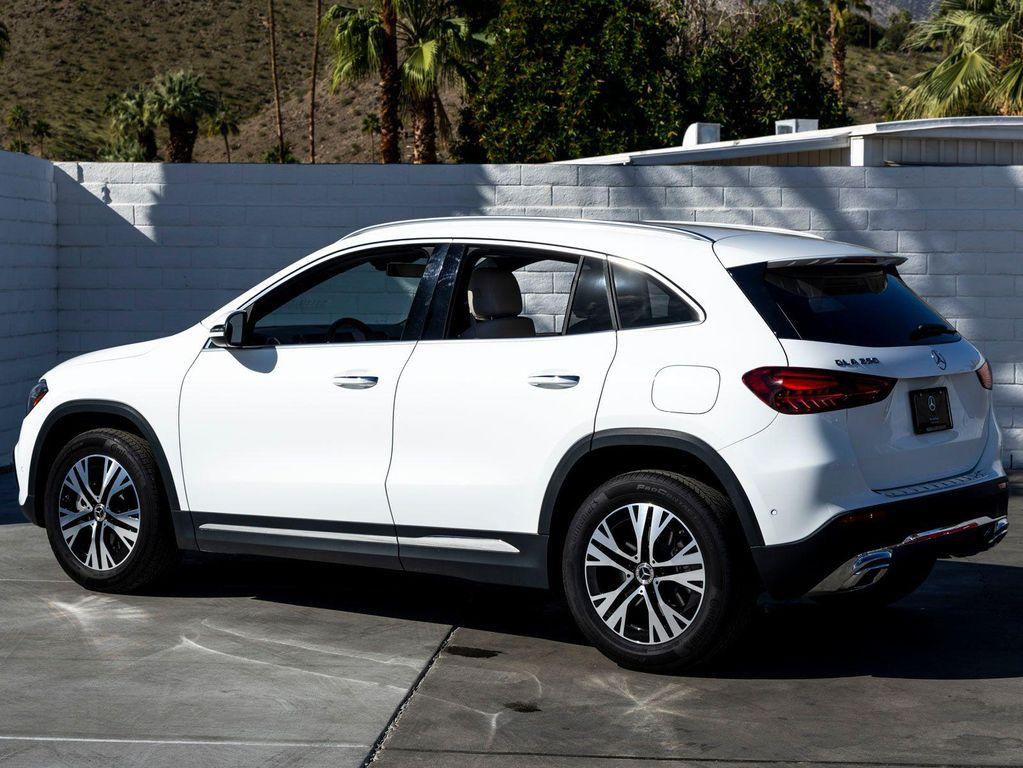 used 2025 Mercedes-Benz GLA 250 car, priced at $38,990