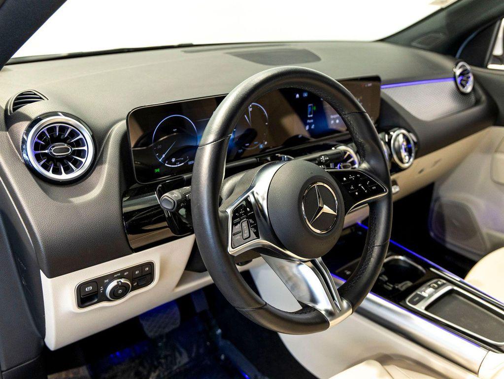 used 2025 Mercedes-Benz GLA 250 car, priced at $38,990