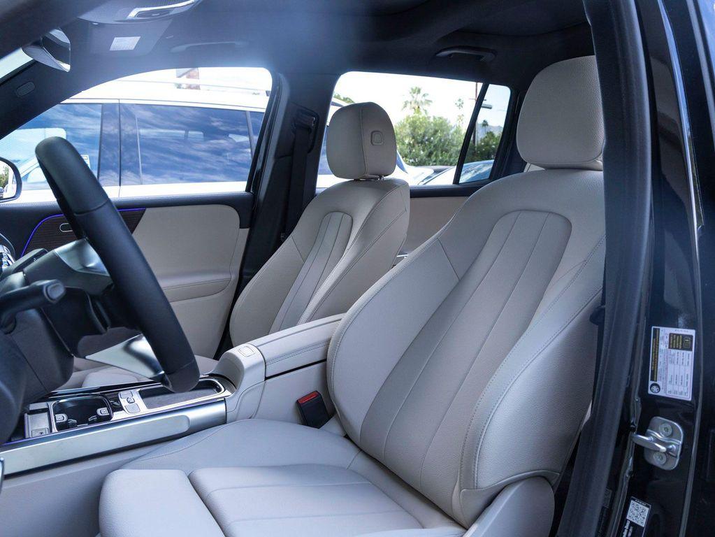 new 2026 Mercedes-Benz GLB 250 car, priced at $52,160