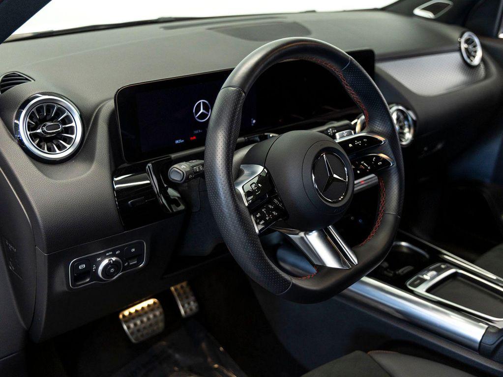 used 2025 Mercedes-Benz GLA 250 car, priced at $40,700