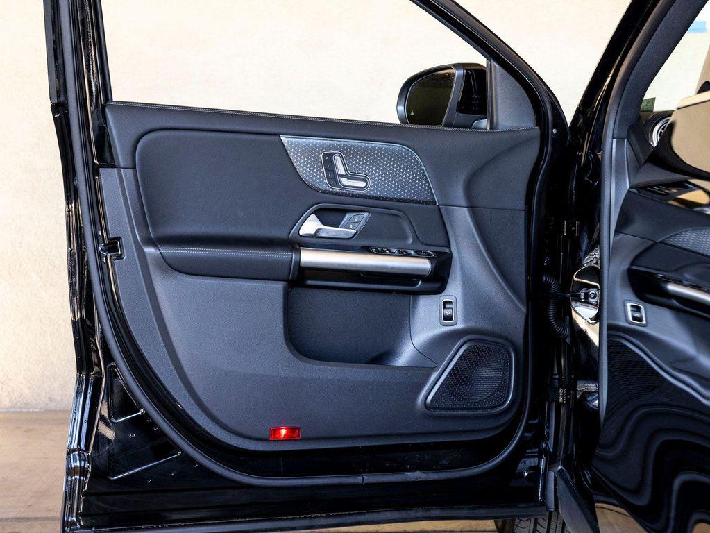 used 2025 Mercedes-Benz GLA 250 car, priced at $38,990