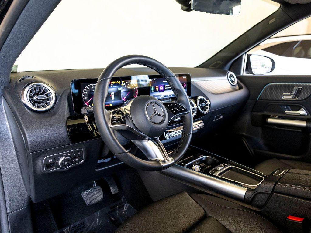 used 2025 Mercedes-Benz GLA 250 car, priced at $38,990