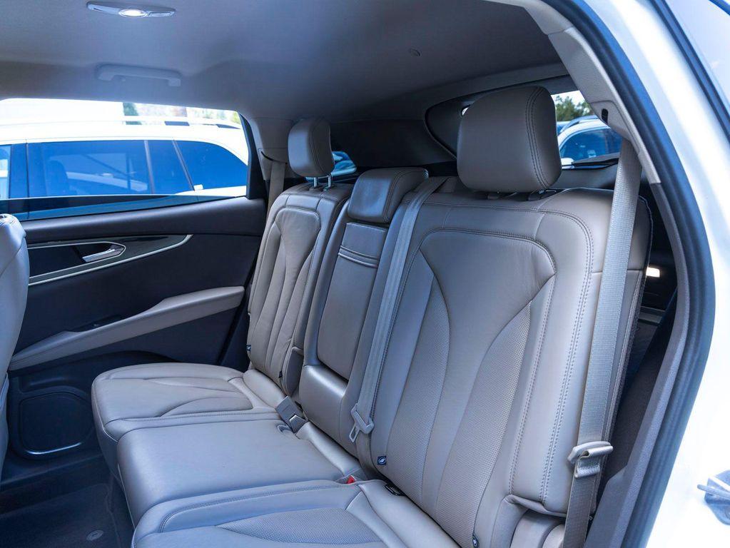 used 2021 Lincoln Nautilus car, priced at $25,944