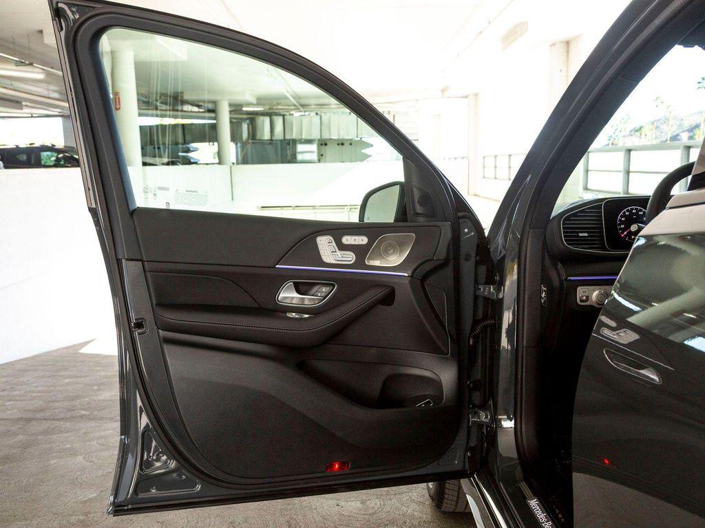 new 2026 Mercedes-Benz GLS 450 car, priced at $97,100