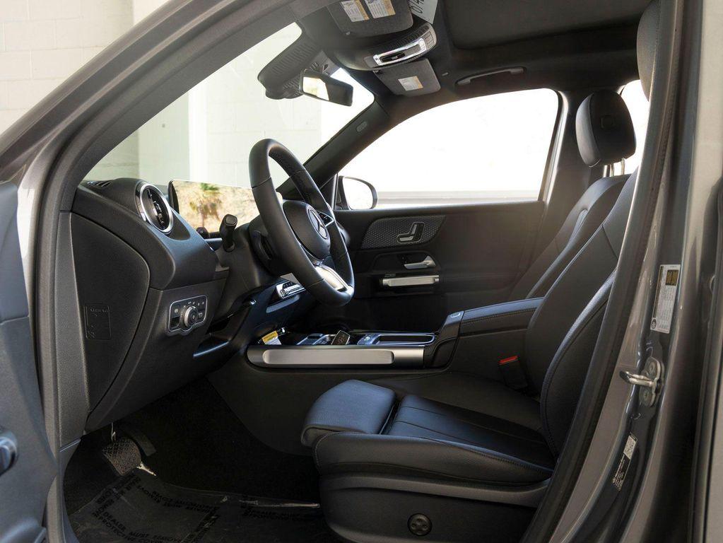 new 2026 Mercedes-Benz GLB 250 car, priced at $47,605