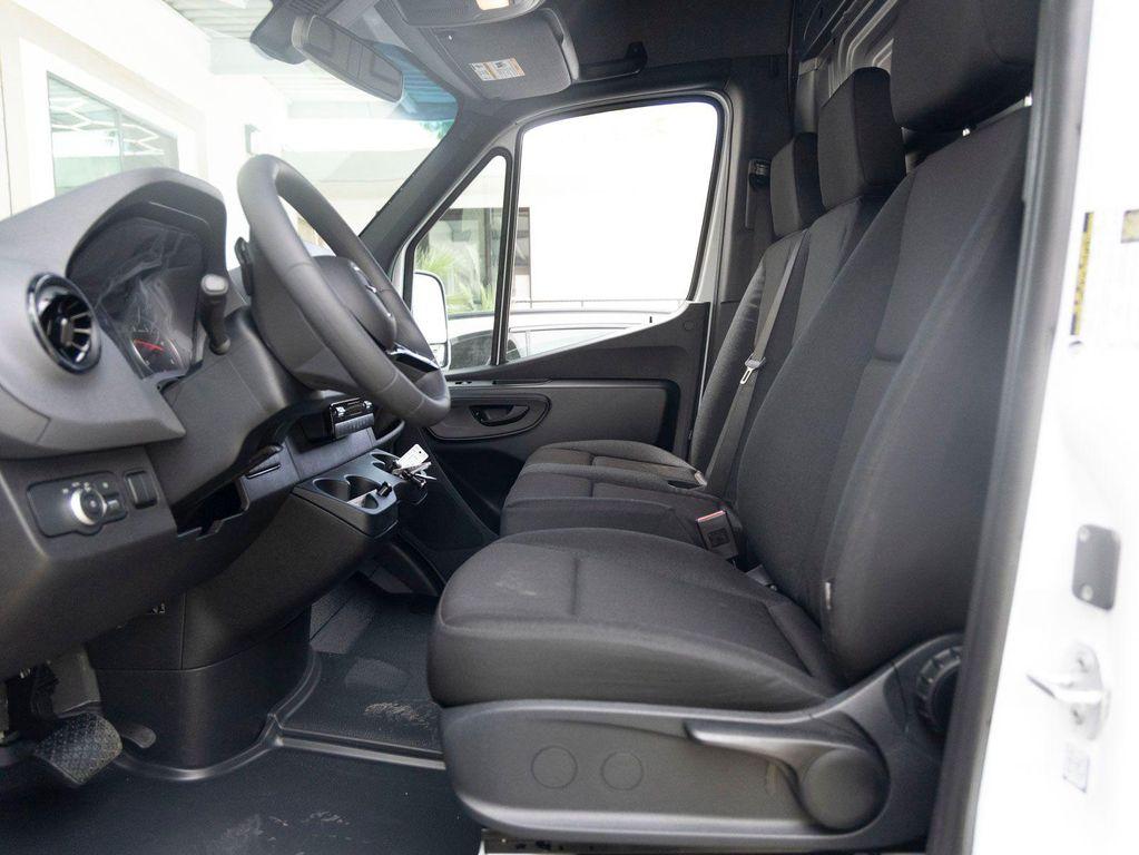 new 2026 Mercedes-Benz Sprinter 2500 car, priced at $59,417